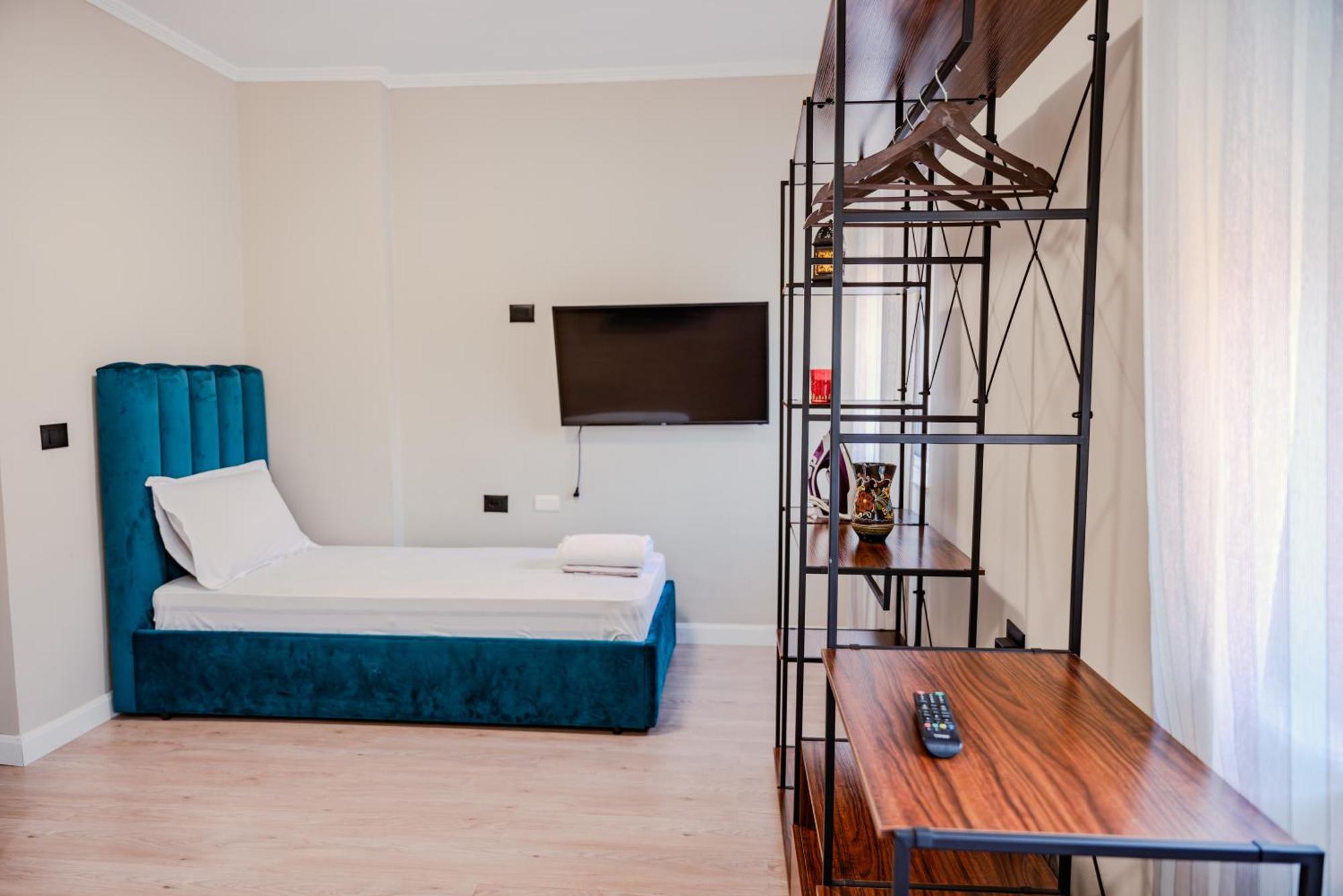 Bejart Apartment 3 Tirana Bagian luar foto